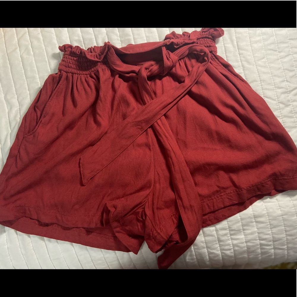 Barely use comfy hollister shorts